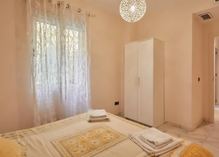 Two Bedrooms Leonor Davalos *